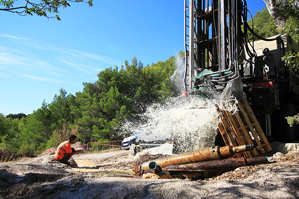 hydrosol-ingenierie-cavaillon-nimes-forage